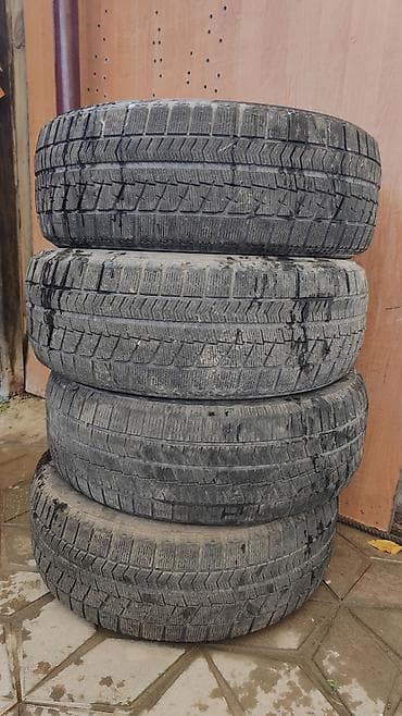 Шины 215 / 60 / R 16, Зима, Комплект, Легковые, Япония, Bridgestone