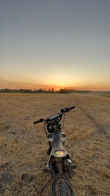 акрапович на скутер: Питбайк JMC (бренд на пластике) для бездорожья 125 кубовый Размер шин — 3
