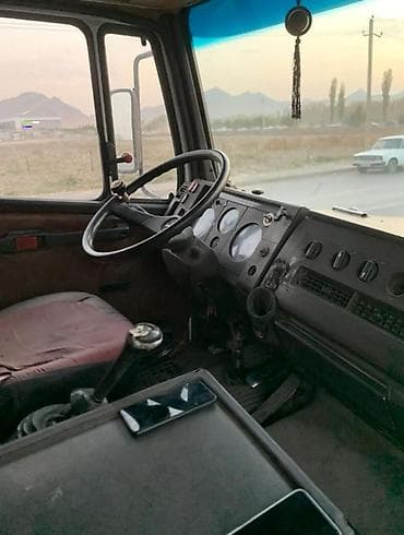 гур 124: Mercedes-Benz : 1990 г., Кол менен иштөөчү, Бензин, Van — 7