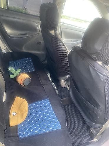 daewoo jentra: Toyota Vitz: 2004 г., Хэтчбэк — 4