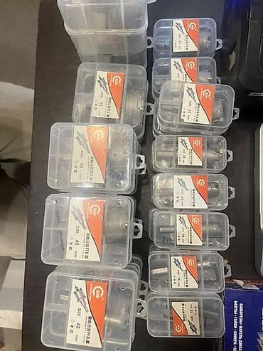 металлалом: Набор кольцевых коронок по металлу (bi‑metal/карбид), в пластиковых — 1