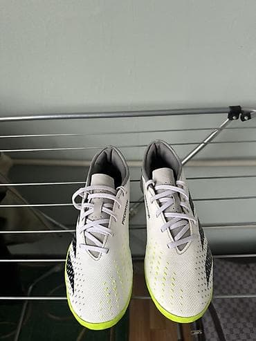 Электротранспорт: Футбольные /сороконожки adidas Predator (линиейка Predator, логотип на — 2