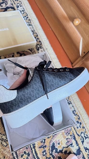 мега акция: Кроссовки, 41, Michael Kors, Новый, цвет - Черный, Платная доставка, Самовывоз — 4