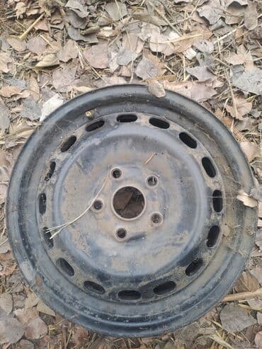 шины на ниву r15: Шины 215 / 65 / R 15, Зимняя шипованная, Б/у, Комплект, Легковые, Nokian — 5