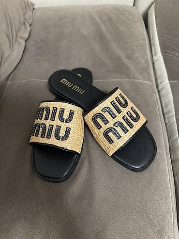 Жеке буюмдар: Босоножкалар, 37, 39, Miu Miu, Жаңы, түсү - Саргыч боз, Өзү алып кетүү, Акылуу жеткирүү — 1