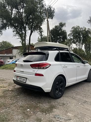 sr group: Hyundai i30: 2018 г., 1.6 л, Автомат, Дизель, Хэтчбэк — 8