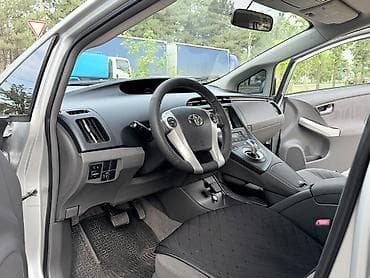 Продажа авто: Toyota Prius: 2011 г., 1.8 л, Автомат, Гибрид, Лифтбек — 8