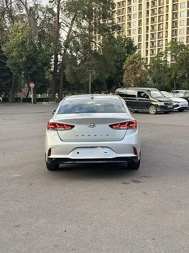 Продажа авто: Hyundai Sonata: 2022 г., 2 л, Автомат, Газ, Седан — 5