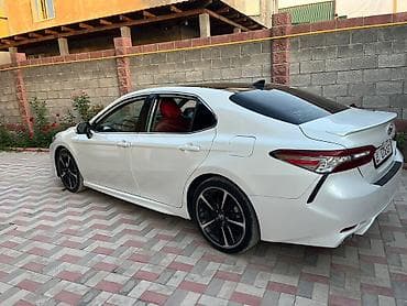corolla s: Toyota Camry: 2019 г., 2.5 л, Автомат, Бензин, Седан — 4