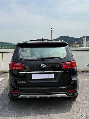 Продажа авто: Kia Carnival: 2019 г., 2.2 л, Автомат, Дизель, Минивэн — 3
