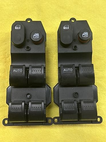 панель степ: Блоки управления стеклоподъёмниками (пара), водительские панели на 4 — 1