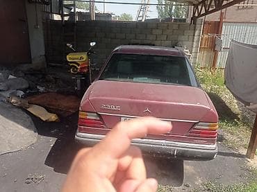 bcd com: Mercedes-Benz C-Class: 1989 г., 2.9 л, Механика, Седан — 6