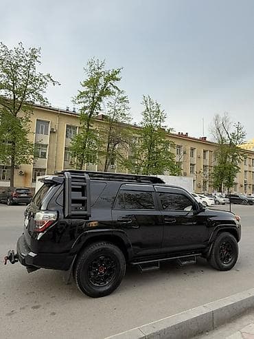 r15 185 65: Toyota 4Runner: 2023 г., 4 л, Автомат, Бензин, Внедорожник — 3