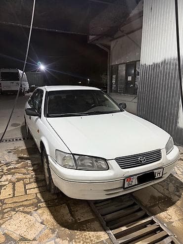 70 200: Toyota Camry: 1999 г., 2.2 л, Механика, Бензин, Седан — 1