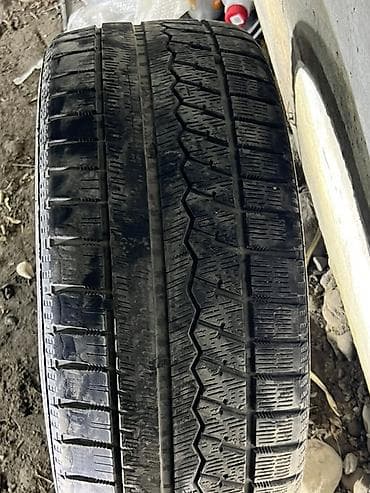 Шина для легкового автомобиля, размер 225/45 R17. продам баллон зима