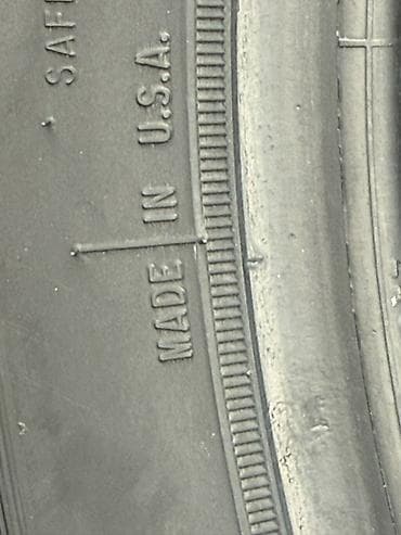 Транспорт: Продаю в среднем сост боковых порезов и грыж нет! Летние шины Goodyear — 5