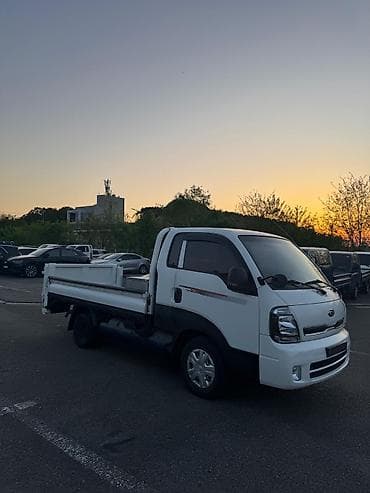 Унаа: KIA Bongo III — компактный грузовой бортовой автомобиль Основные — 3