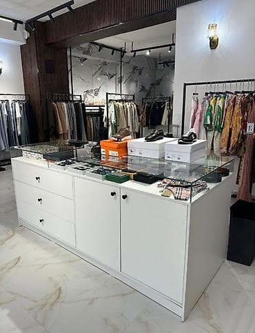 витрина аксессуары: Торговое оборудование для бутика/шоурума Комплект современного — 1