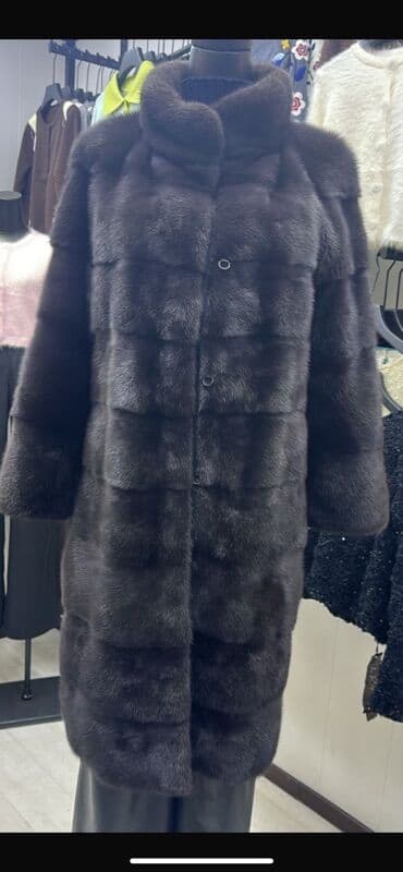 плашь: Шуба из норки, цвет графит. - Классический прямой крой, длина миди. - — 2