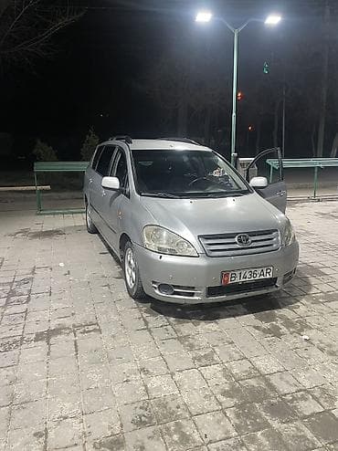 Toyota Avensis Verso: 2003 г., 2 л, Механика, Дизель, Минивэн — 2