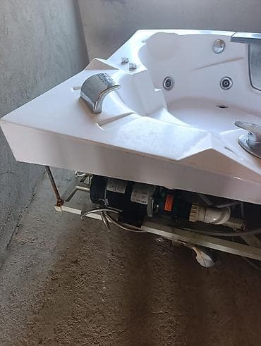 круглый бассейн: Джакузи, Угловая, Акрил — 3