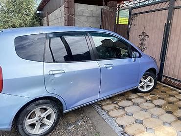Продажа авто: Honda Fit: 2003 г., 1.5 л, Вариатор — 6