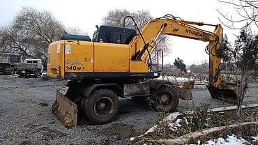 гигант кран: Экскаватор, Hyundai, 2010 г., Колесный — 3