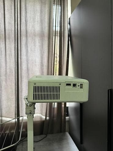 очки лупа: Проектор ультракороткого фокуса (UST) с кронштейном настенного — 5