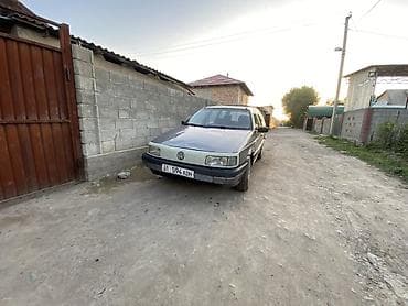Унаа сатуу: Volkswagen Passat Variant: 1991 г., 1.8 л, Кол менен иштөөчү, Бензин, Универсал — 1