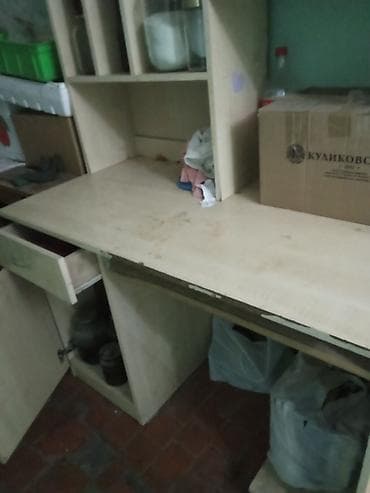 угловой стол письменный: Офисный стол, Нерегулируемый, цвет - Бежевый, Прямоугольный, ЛДСП — 2