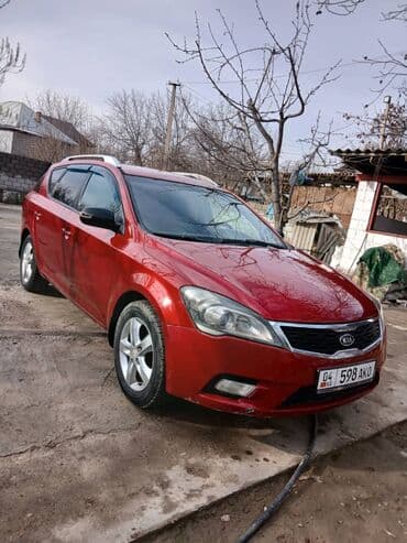 Kia Ceed: 2010 г., 1.6 л, Автомат, Бензин, Универсал