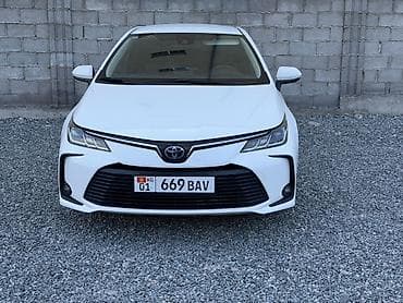 Toyota Corolla: 2021 г., 1.8 л, Вариатор, Гибрид, Седан — 1