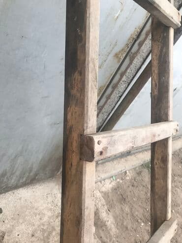 мужской набор инструментов: Продаю деревянную лестницу, брус -(3)см., высота-2м., ширина-40см. — 3