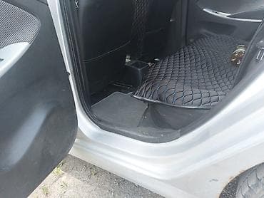 срочно только нал: Hyundai Solaris: 2012 г., 1.6 л, Ручные, Бензин, Седан — 4