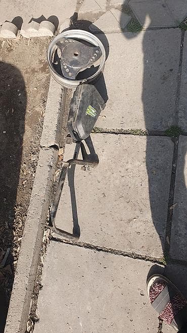 Комплект запчастей от мото/скутера: - Задний/передний литой обод