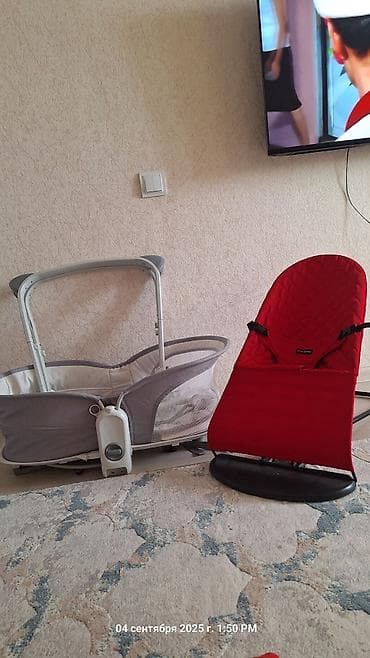 Детские ходунки: - Устойчивая каталка для первых шагов с широкой ручкой. - Передняя — 2