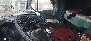 eafc 25: Тягач, DAF, 2004 г., Тентованный — 8