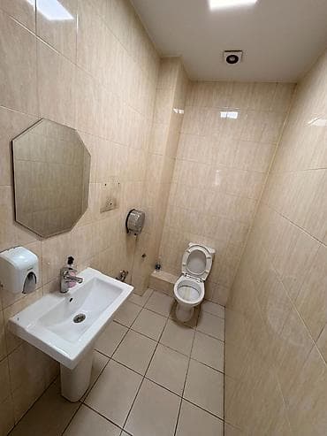 Кыймылсыз мүлк: Кеңселерди ижаралоо, 155 м², Турак комплексинде, 1-катар, Өзүнчө кире бериши менен, Өзүнчө санитардык түйүнү менен — 5