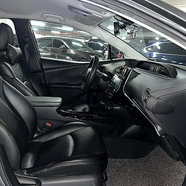 Транспорт: Toyota Prius: 2019 г., 1.8 л, Вариатор, Гибрид, Лифтбек — 8