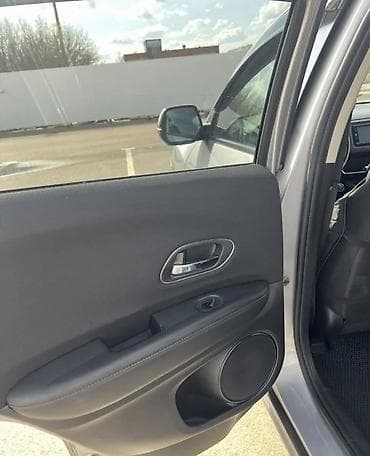 camry 7: Honda Vezel: 2018 г., 1.6 л, Вариатор, Бензин, Кроссовер — 10
