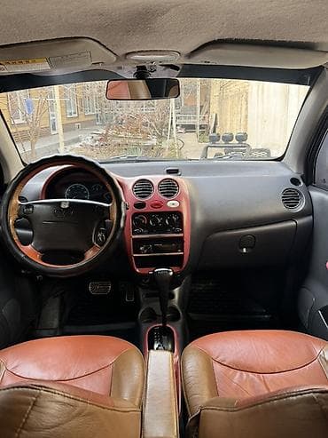 ford фокус: Компактный городской хэтчбек серебристого цвета. Характеристики и — 10