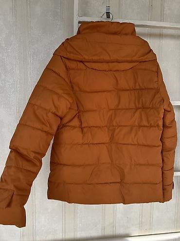 весенняя куртка мужская: Продаю весеннюю куртку 
Легкая и теплая
65 % хлопок 35 % полиэстер — 3