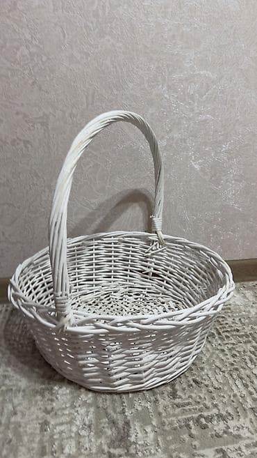 Плетенная корзина