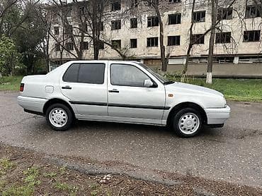 вампер сешка: Volkswagen Vento: 1994 г., 1.8 л, Ручные, Бензин, Седан — 7