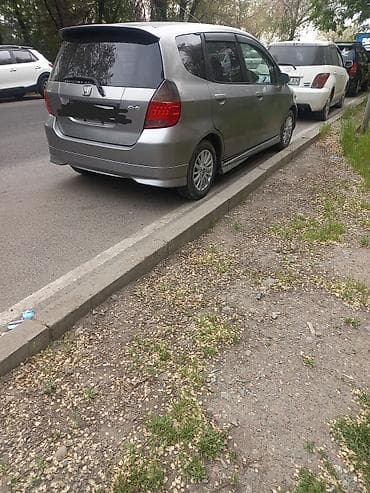 Honda Fit: 2003 г., 1.5 л, Хэтчбэк
