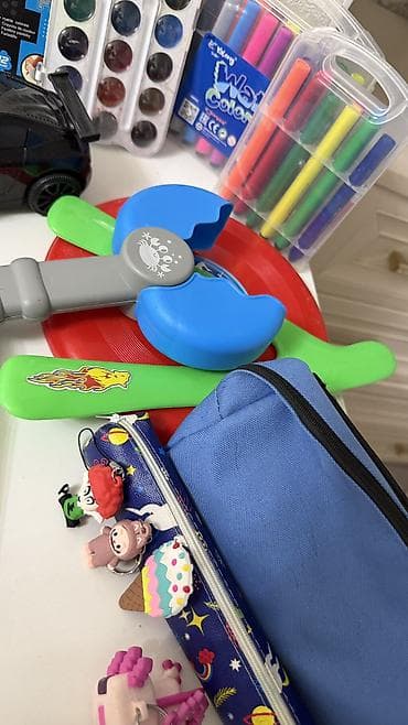 гараж игрушка: Игрушки, продаю комплектом — 5
