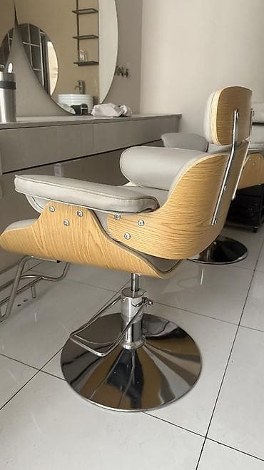 игровое кресло: Парикмахерское кресло с гидравлическим подъемом Продаю каждая по — 2