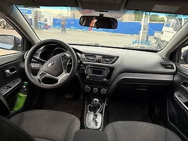 Kia Rio: 2015 г., 1.4 л, Автомат, Бензин, Седан — 5