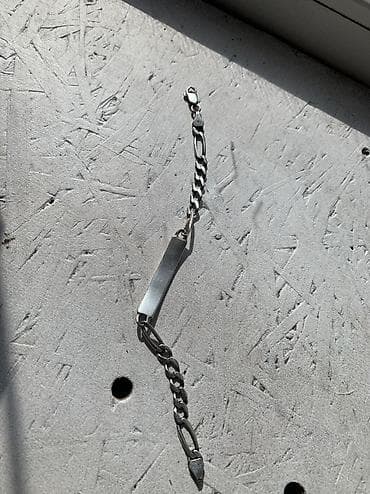 Жеке буюмдар: Продаю серебряный браслет, мужской. 925 проба. 20 см. Практически — 4