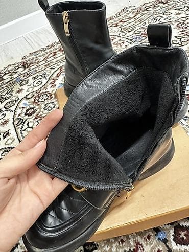 гуччи: Ботинки, 34, 33, 34.5, Gucci, Б/у, цвет - Черный — 2